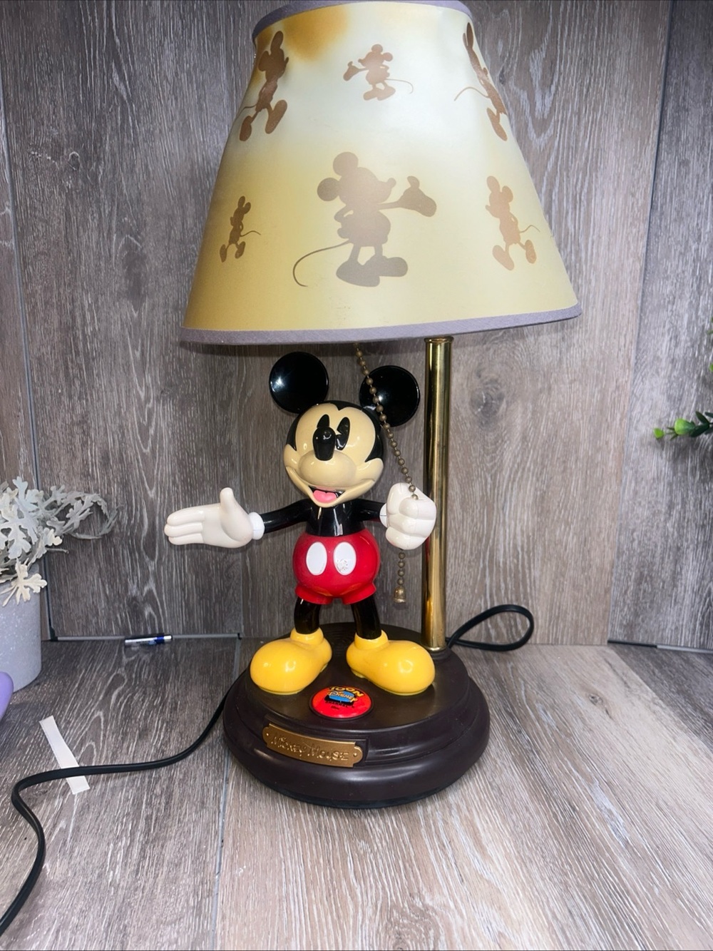 Disney Mickey Mouse Figurine Lamp • Toon Disney Channel • Collectible Character
